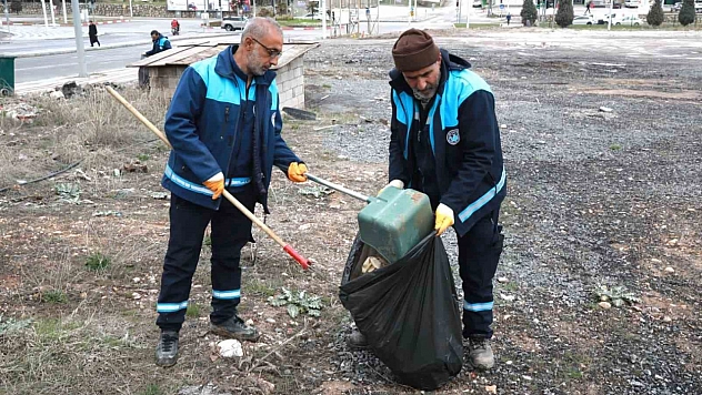 Yağış sonrası Battalgazi'de temizlik çalışmaları hız kazandı