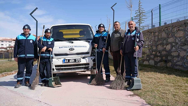 Battalgazi köşe bucak temizleniyor