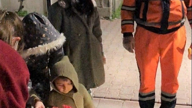 Sürpriz kutlama