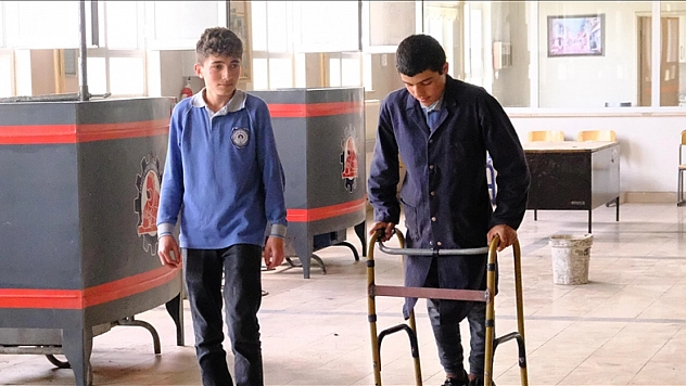 Yürüyemiyor ama hayallerine koşuyor: 60 kilometrelik azim