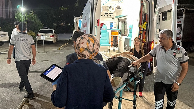 Bıçaklı kavga kanlı bitti: 1 yaralı