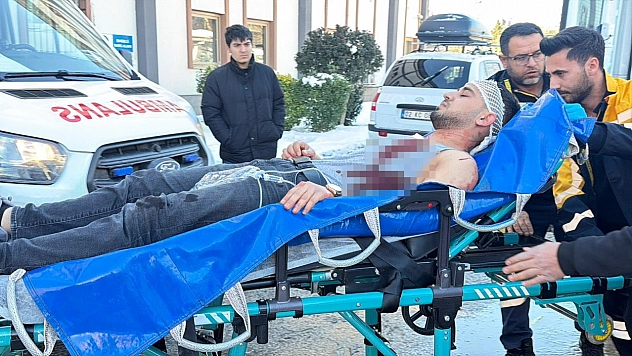 Bıçaklı kavgada 1 kişi ağır yaralandı