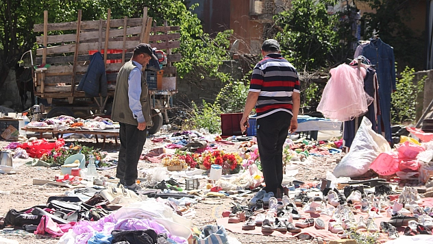 Bit Pazarı çevreyoluna taştı..!