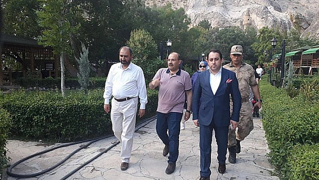 Bitlis Valisi Darende'de