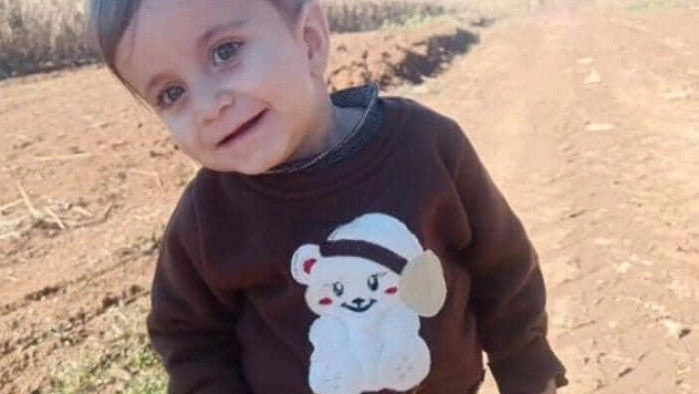 Boğazına yabancı cisim kaçan çocuk hayatını kaybetti