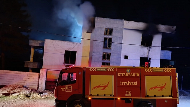 Boş evde korkutan yangın