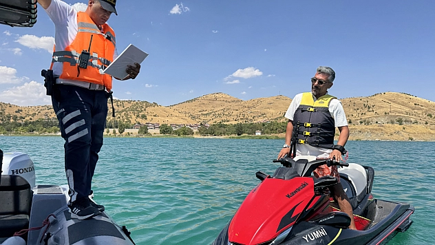 Botlu jandarma gölde kuş uçurtmuyor