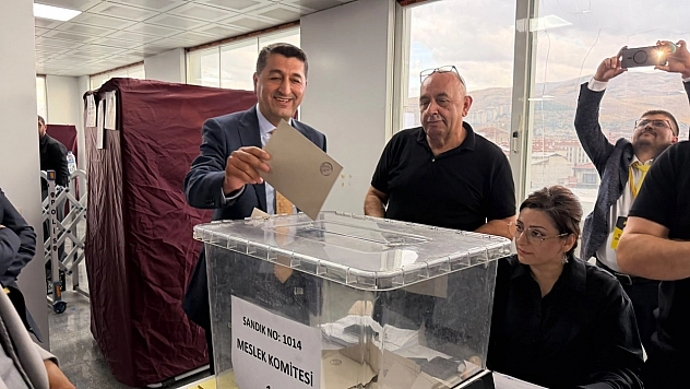 Boyraz tebrik etti