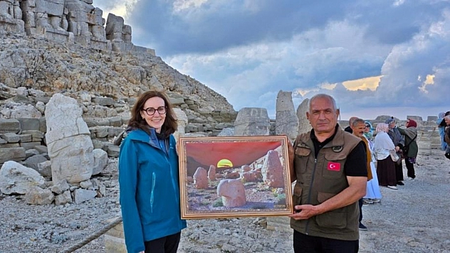 Büyükelçiye Nemrut Dağı'nda duygu dolu sürpriz!