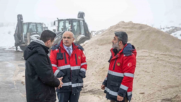 Başkan Sami Er'den net talimat: 'Ana arterden sokağa kadar hiçbir yer kapalı kalmayacak'