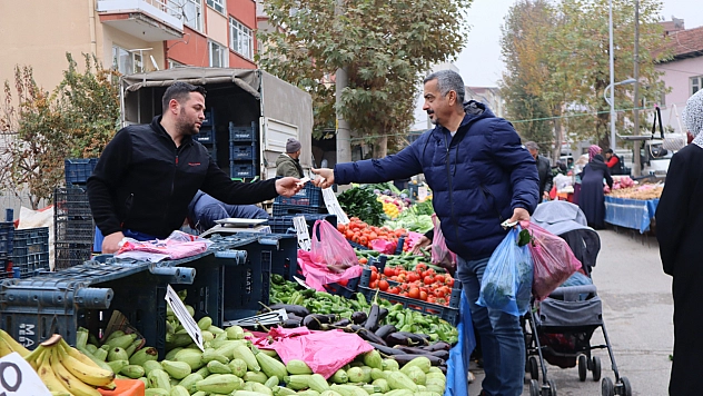 Cebini düşünen Malatyalılar, semt pazarını tercih ediyor! İşte güncel perşembe pazarı fiyatları..