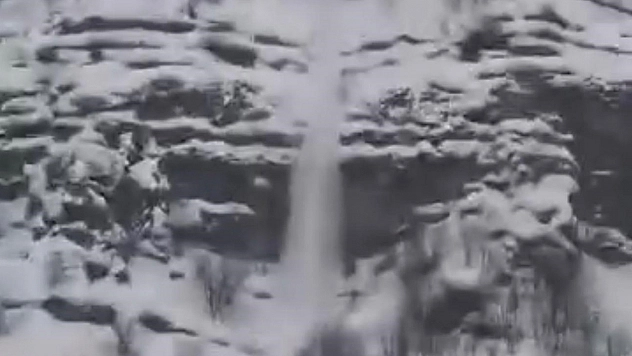 Çığ düşme anı kamerada