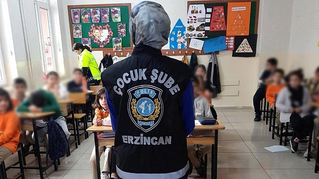 Çocuk Polisi öğrencileri bilgilendirdi