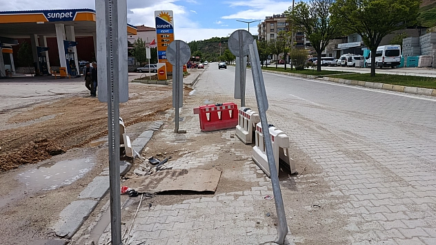 D-300 Karayolu'nda menfez çilesi sürüyor: Vatandaş isyan etti!