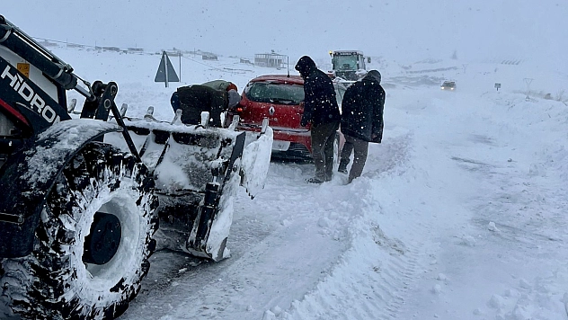 Darende'de açılan yollar yeniden kapandı