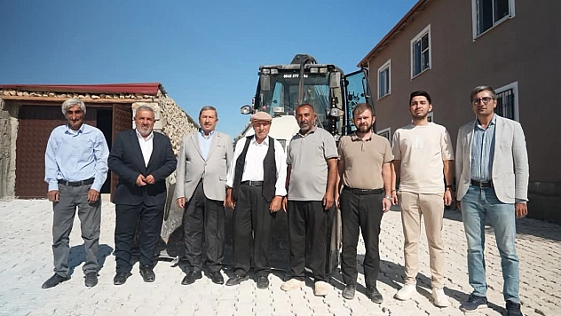 Gönlüce Mezrası'nda yollar yenileniyor...