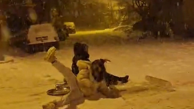 Karla gelen eğlence