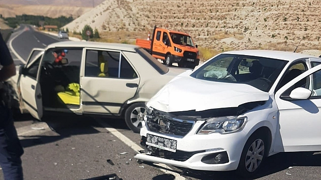 Trafik kazası: 2 yaralı