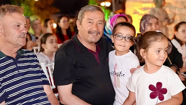 Karaoke ve nostalji sineması Darendelileri bir araya getirdi