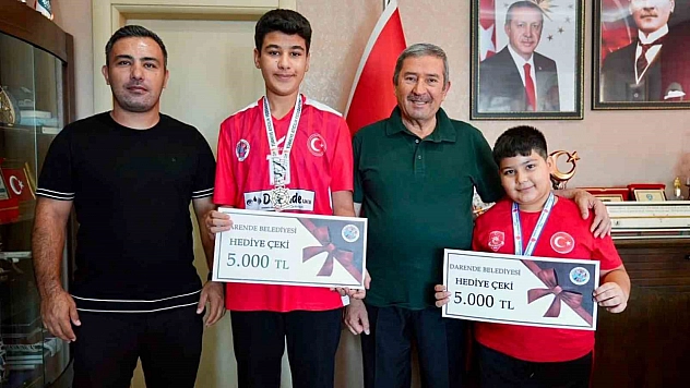 Başkan Bozkurt, şampiyonları ağırladı