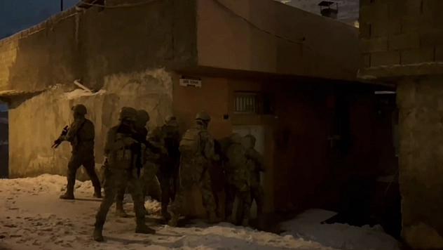 DEAŞ operasyonu: 8 tutuklama