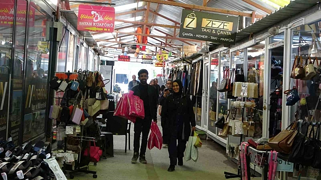 Malatya çarşılarında iğne atsan yere düşmüyor!