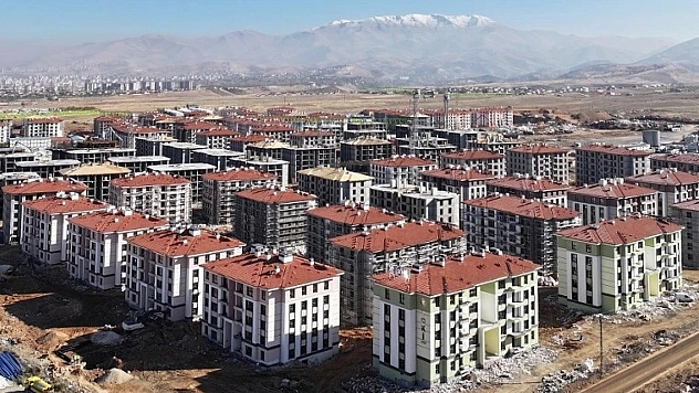 Deprem konutları seçim malzemesi mi oluyor?