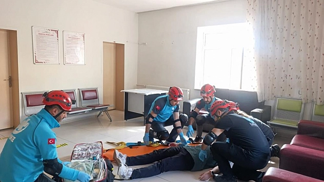 Deprem ve yangın tatbikatı yapıldı