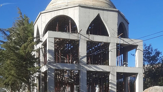 Depremde yıkılan cami için yardım çağrısı