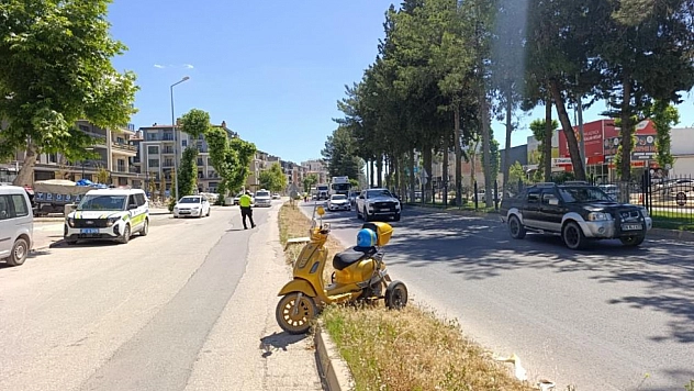 Devrilen elektrikli motosikletin sürücüsü yaralandı