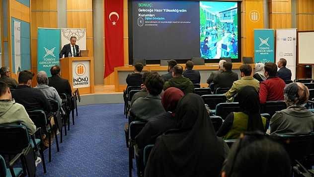 Dijital dönüşümü kaçıran üniversiteler geride kalacak