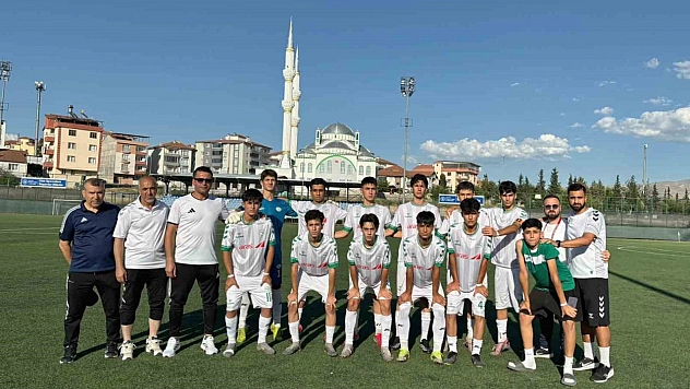 157 takım arasından yarı finale yükseldiler