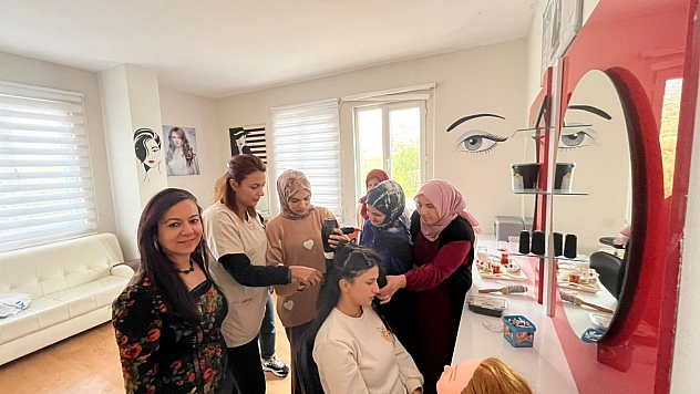 Doğanyol Halk Eğitim Merkezi'nde kuaför kursu açıldı