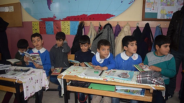 İlkokula kitap toplandı