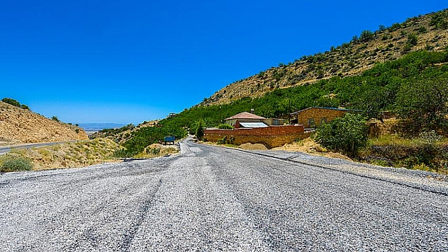 4 mahallenin yolu asfaltlandı