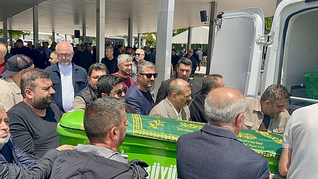 Dulcan'ın acı günü: Babası son yolculuğuna uğurlandı