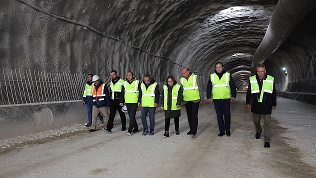 Dülük-OSB Tüneli'nin dörtte biri tamamlandı