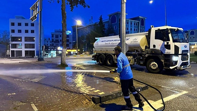 Ekipler gece boyunca sahadaydı