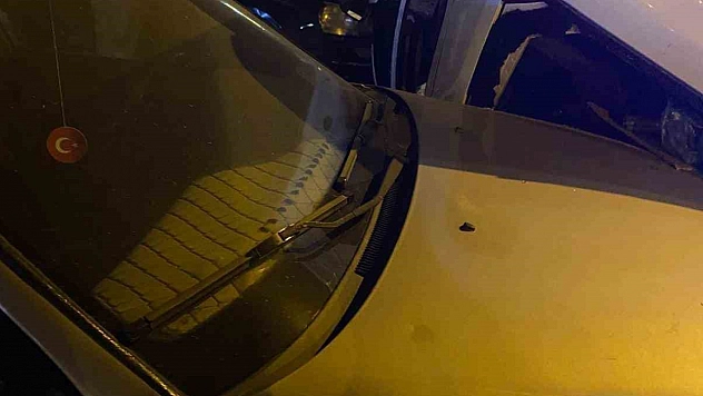 Takla atan otomobil, park halindeki araçlara çarptı