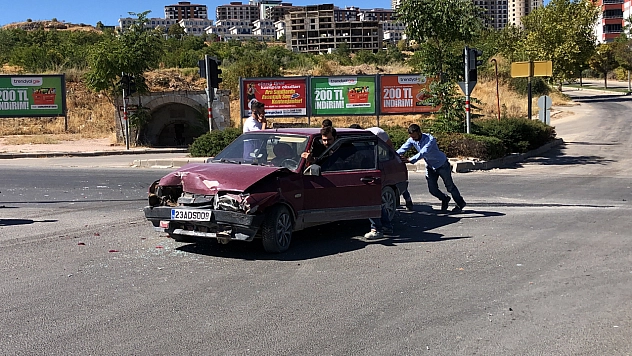 Elazığ'da trafik kazası: 1 yaralı