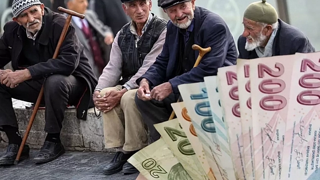 Emekliler araştırıyor: Emekli bayram ikramiyeler ne kadar olacak? Ne zaman ödenecek?