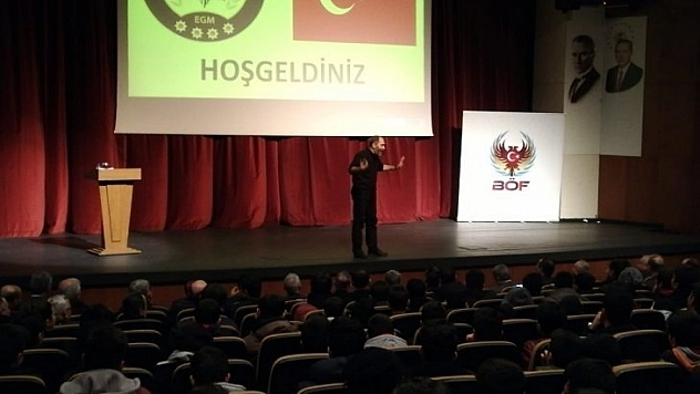 Konferans ilgi gördü