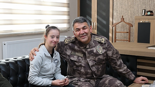 Emniyet müdürü Karaburun, okul önlerindeki uygulamaları denetledi