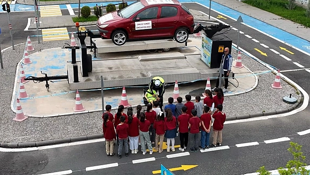 Emniyetinin trafikteki farkındalık çalışmalarında uygulamalı eğitim