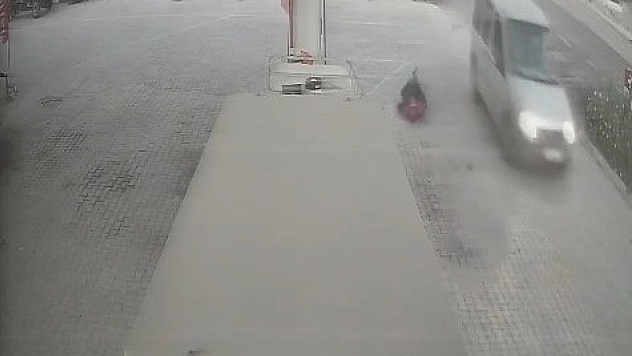 Eniştesine araçla çarpıp kaçtı