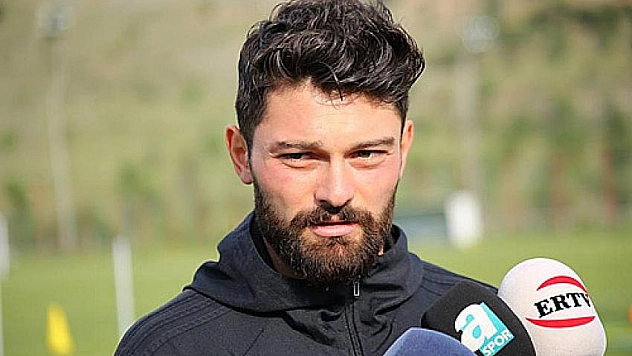 Eren kalmak istiyor