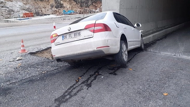 Otomobil duvara çarptı