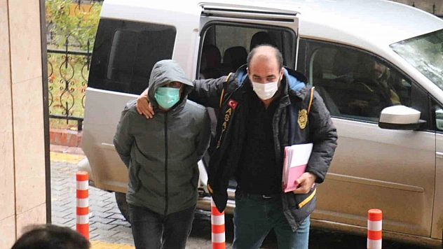 Eşini sokak ortasında öldürdü: Mahkeme cezasını 24 yıla indirdi
