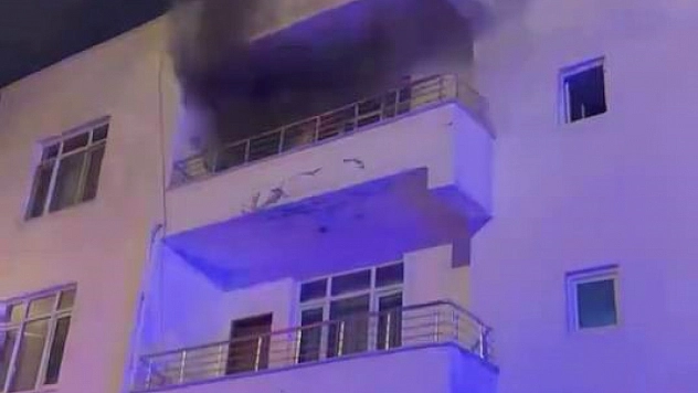 Ev yangını yürekleri ağza getirdi