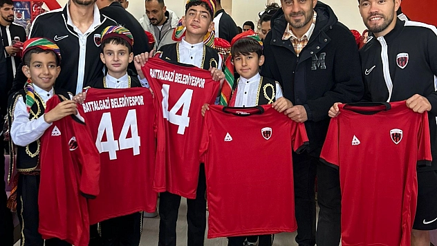 Futbolcular Engelleri Sevgiyle Aştılar